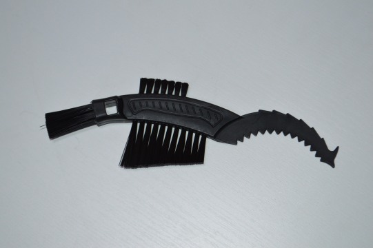 Щетка для чистки цепи Kenli, код 40258																														