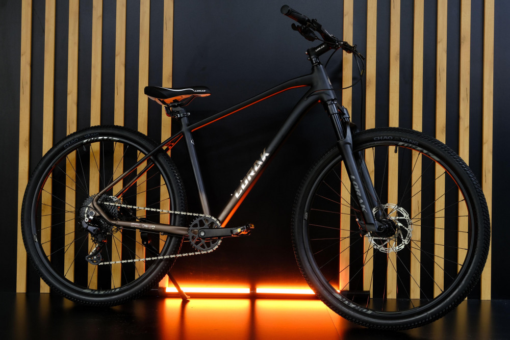 LORAK Sel 9550 Матовый Чёрный рама 21 (на рост 183-190)